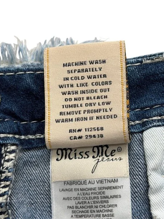 Miss Me Womens Size 29 Signature Short Distressed Denim With Lace Accents USA - Picture 9 of 9
